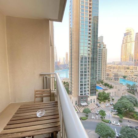 Lux Bnb Studio Downtown Fountain View Дубай Екстер'єр фото